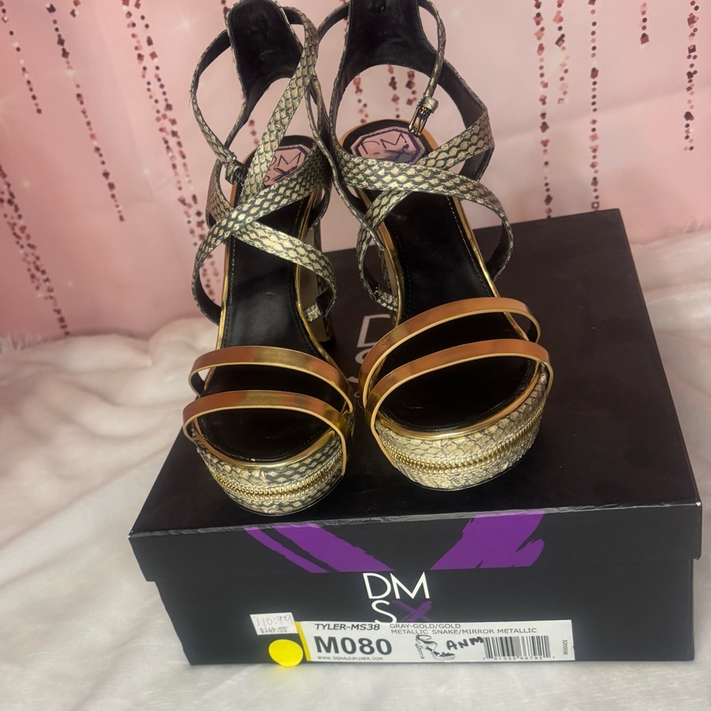 Donald J. Pliner Gold and Black Heels - Picture 3 of 15